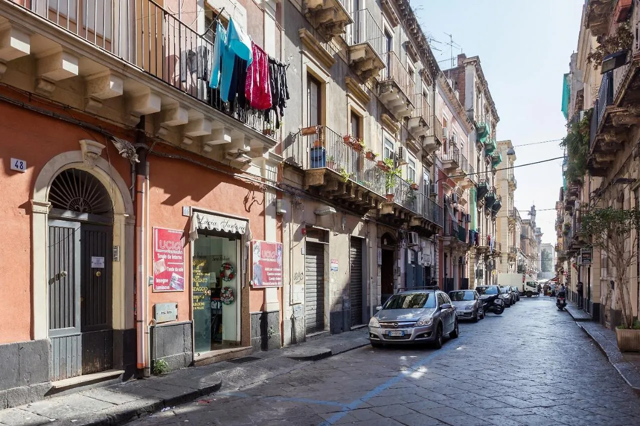 Centre Apartment Grotte Bianche كاتانيا 0*,  إيطاليا